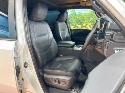 TOYOTA LAND CRUISER 250 - 7