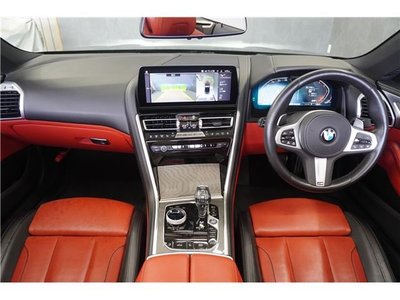 2022 BMW 8 SERIES photo 3