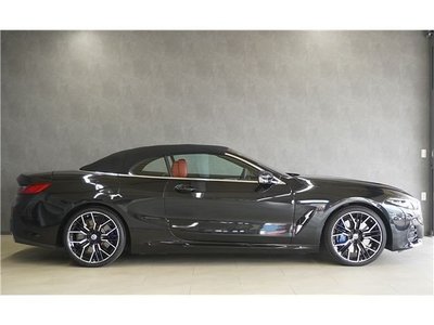 2022 BMW 8 SERIES photo 9