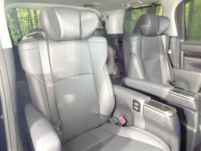 2023 Toyota ALPHARD — фото 9