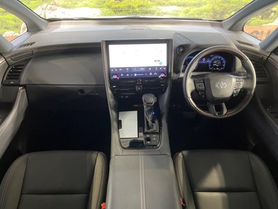 TOYOTA ALPHARD - 2