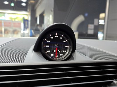 2022 Porsche PANAMERA thumbnail 25