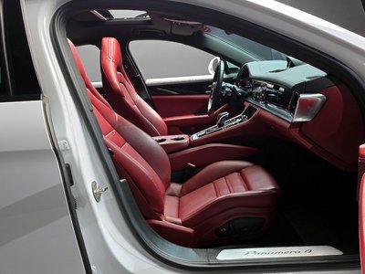 2022 Porsche PANAMERA thumbnail 16