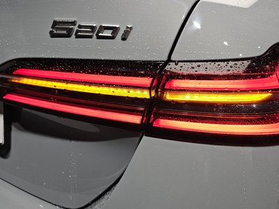 صورة 10 لـ 2025 BMW 5 SERIES