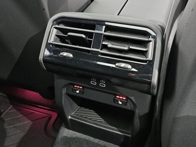 صورة مصغرة 27 لـ 2025 BMW 5 SERIES