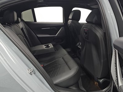 صورة مصغرة 16 لـ 2025 BMW 5 SERIES
