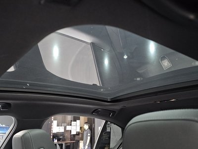 صورة مصغرة 28 لـ 2025 BMW 5 SERIES