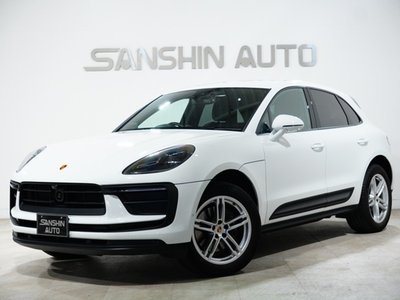 PORSCHE MACAN - 1