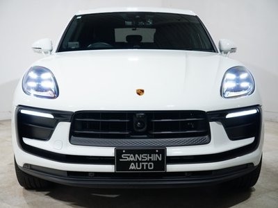 PORSCHE MACAN - 4