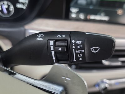 2020 Genesis G90 thumbnail 32