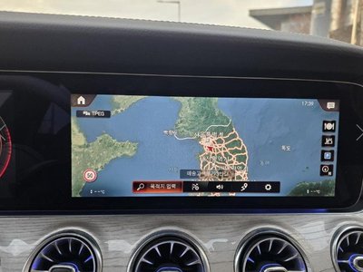 MERCEDES-BENZ CLS - 9