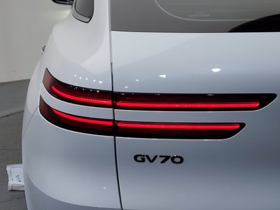 2021 Genesis GV70 photo 10