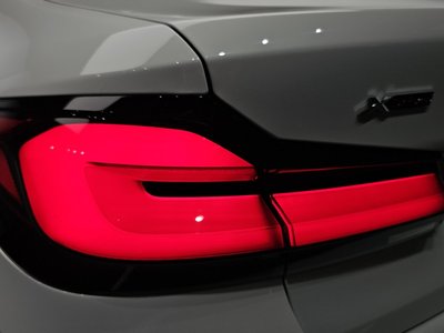 2021 BMW 5 SERIES — миниатюра 11