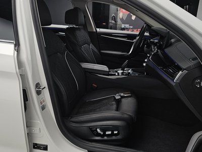 2021 BMW 5 SERIES — миниатюра 19