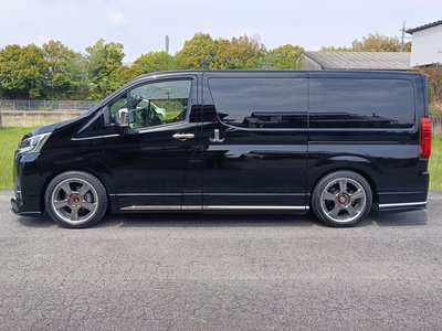 TOYOTA GRAND ACE - 8