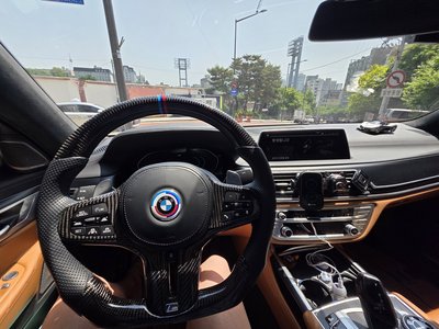 BMW 7 SERIES - 8