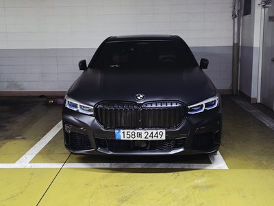 BMW 7 SERIES - 2