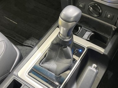 صورة مصغرة 42 لـ 2023 Toyota LAND CRUISER PRADO