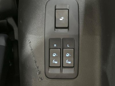 صورة مصغرة 43 لـ 2023 Toyota LAND CRUISER PRADO