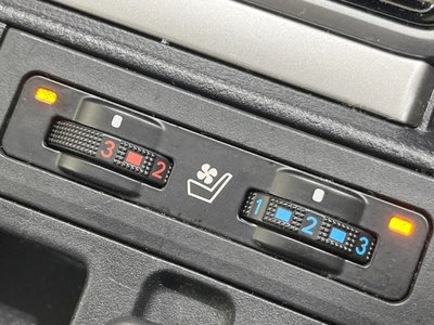 صورة 6 لـ 2023 Toyota LAND CRUISER PRADO