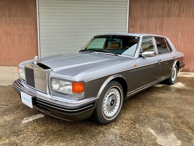 ROLLS-ROYCE SILVER SPUR