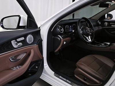 MERCEDES-BENZ E-CLASS - 10