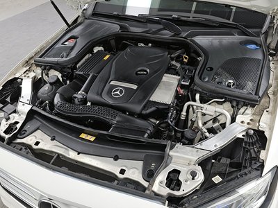 MERCEDES-BENZ E-CLASS - 7