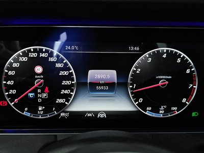 MERCEDES-BENZ E-CLASS - 8