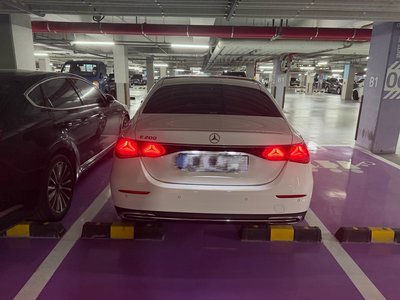 MERCEDES-BENZ E-CLASS - 4