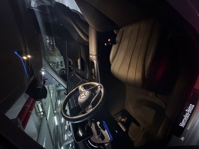 MERCEDES-BENZ E-CLASS - 6