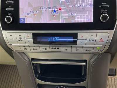 TOYOTA LAND CRUISER PRADO - 9