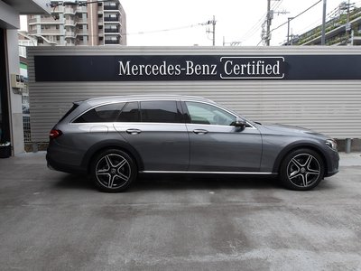 MERCEDES-BENZ E-CLASS - 10