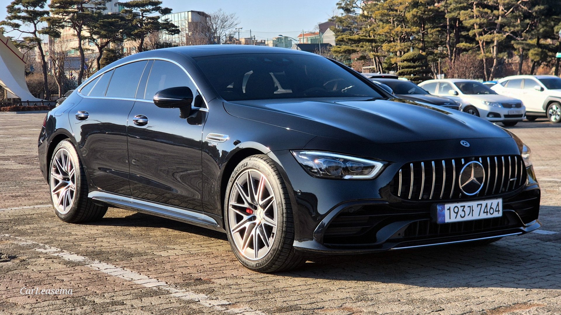 MERCEDES-BENZ GT AMG - View 1