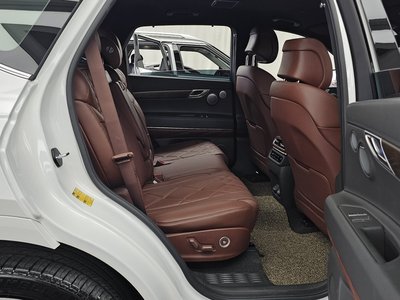 صورة مصغرة 18 لـ 2024 Genesis GV80