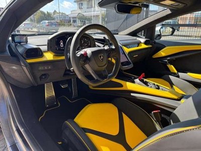 LAMBORGHINI REVUELTO - 8
