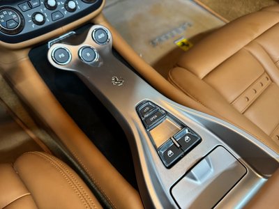 صورة مصغرة 13 لـ 2010 Ferrari CALIFORNIA