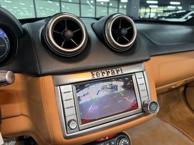 صورة مصغرة 15 لـ 2010 Ferrari CALIFORNIA