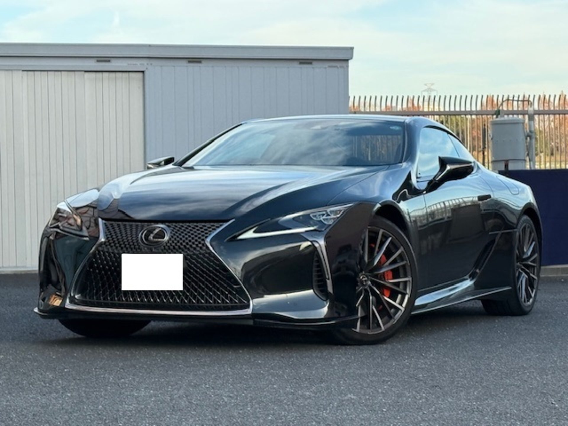 LEXUS LC - View 1