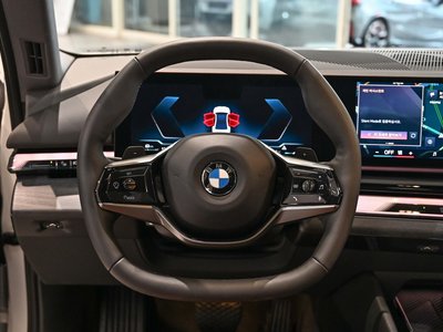 2025 BMW 5 SERIES 缩略图 16