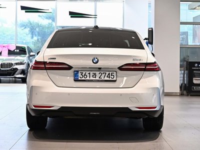 BMW 5 SERIES - 2