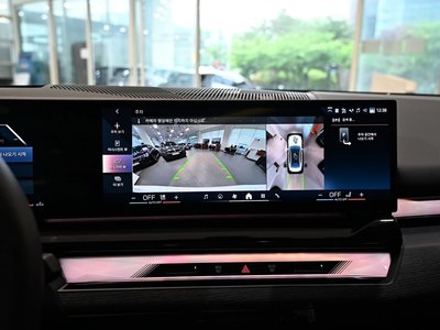 2025 BMW 5 SERIES 缩略图 15