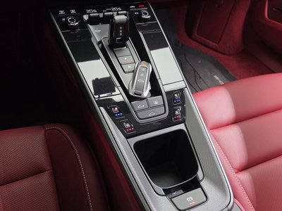 PORSCHE 911 - 9