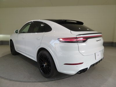 PORSCHE CAYENNE COUPE - 9