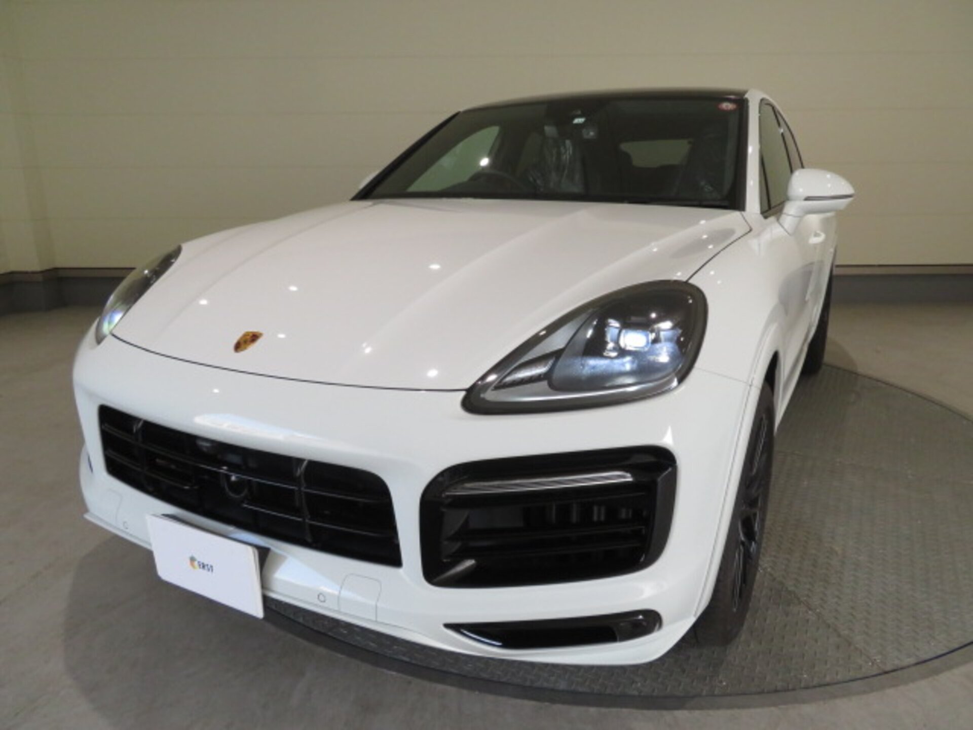 PORSCHE CAYENNE COUPE - View 1