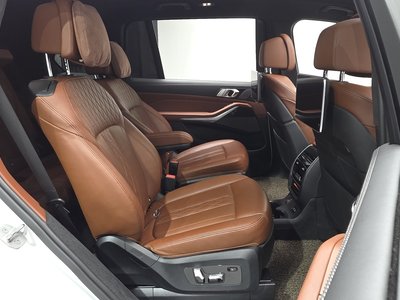 2020 BMW X7 缩略图 17