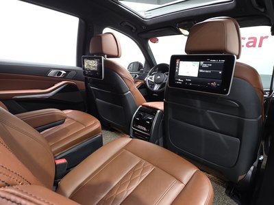 2020 BMW X7 缩略图 34