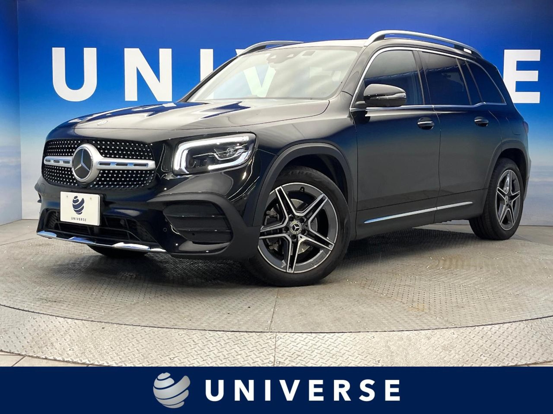 MERCEDES-BENZ GLB - View 1