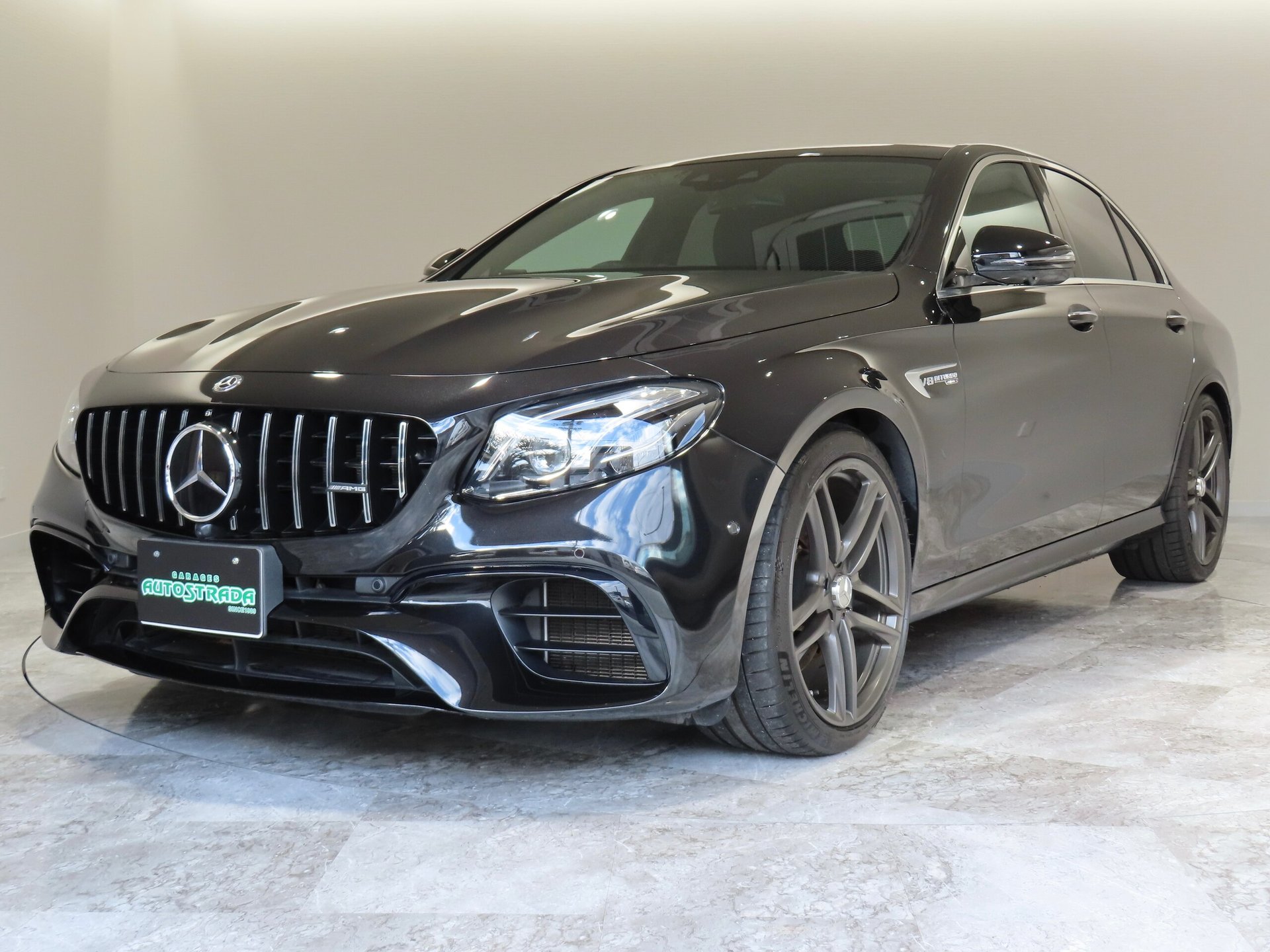 MERCEDES-BENZ E-CLASS AMG - View 1