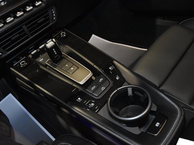 2025 Porsche 911 — миниатюра 25