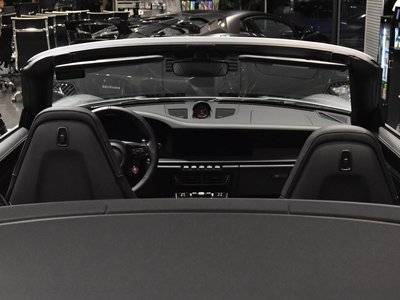 2025 Porsche 911 — миниатюра 15
